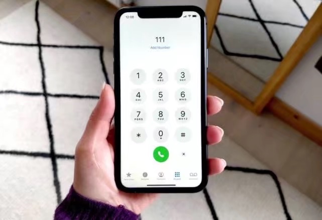 疫情下英国nhs接线员崩溃 每周工作70个小时 救护车不够用 Acfun弹幕视频网 认真你就输啦 W ノ つロ