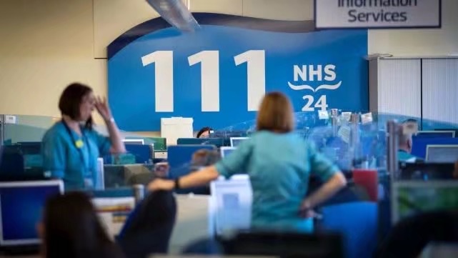 疫情下英国nhs接线员崩溃 每周工作70个小时 救护车不够用 Acfun弹幕视频网 认真你就输啦 W ノ つロ