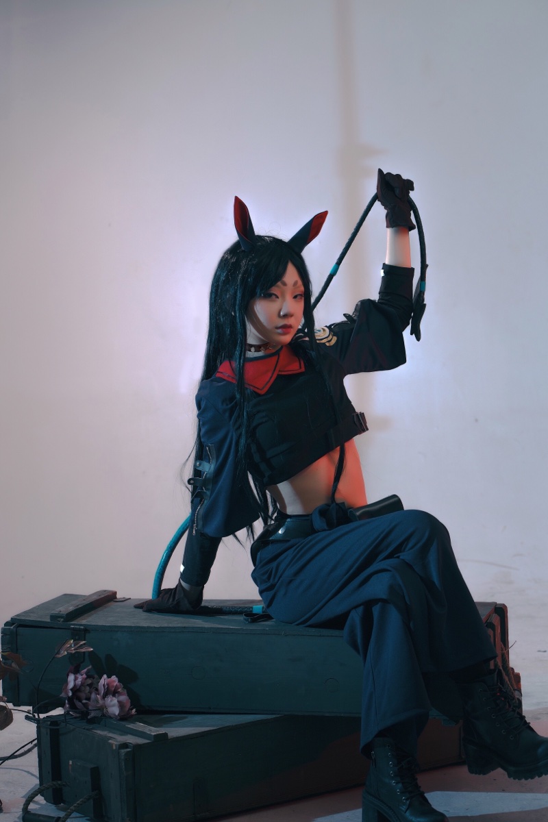 明日方舟-杜宾cos