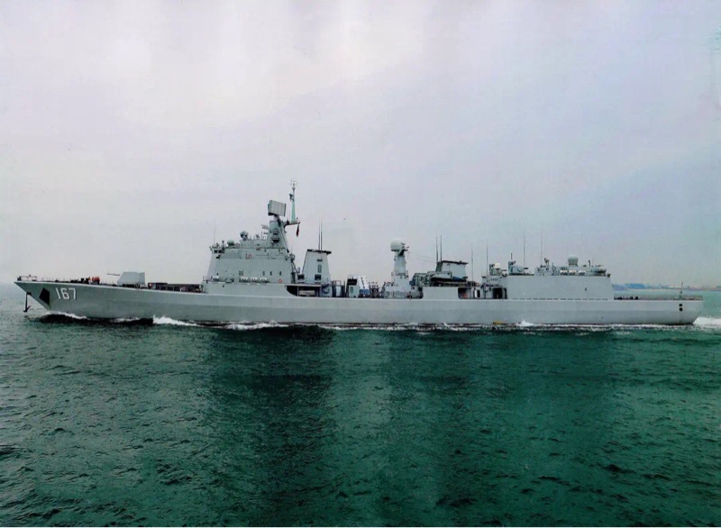 图片:改装后的051b除了3艘自行建造的之外,人民海军主战舰艇中,4艘21