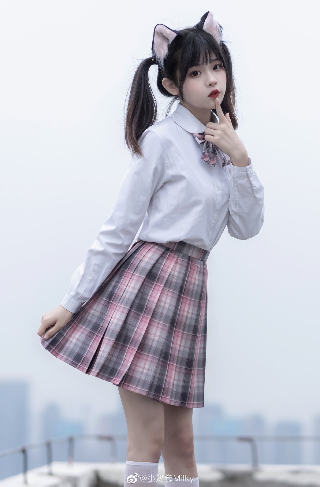 jk制服白丝马尾百褶裙来个五焦行不行