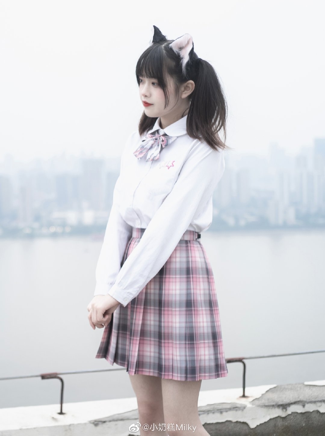 jk制服白丝马尾百褶裙来个五焦行不行