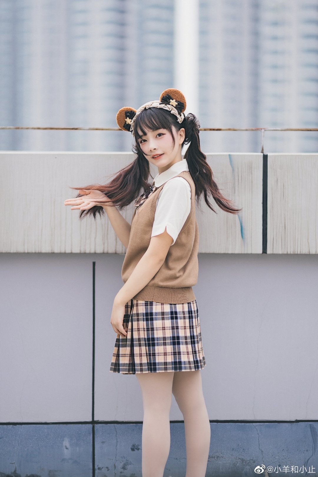 双马尾百褶裙投个五焦行不行