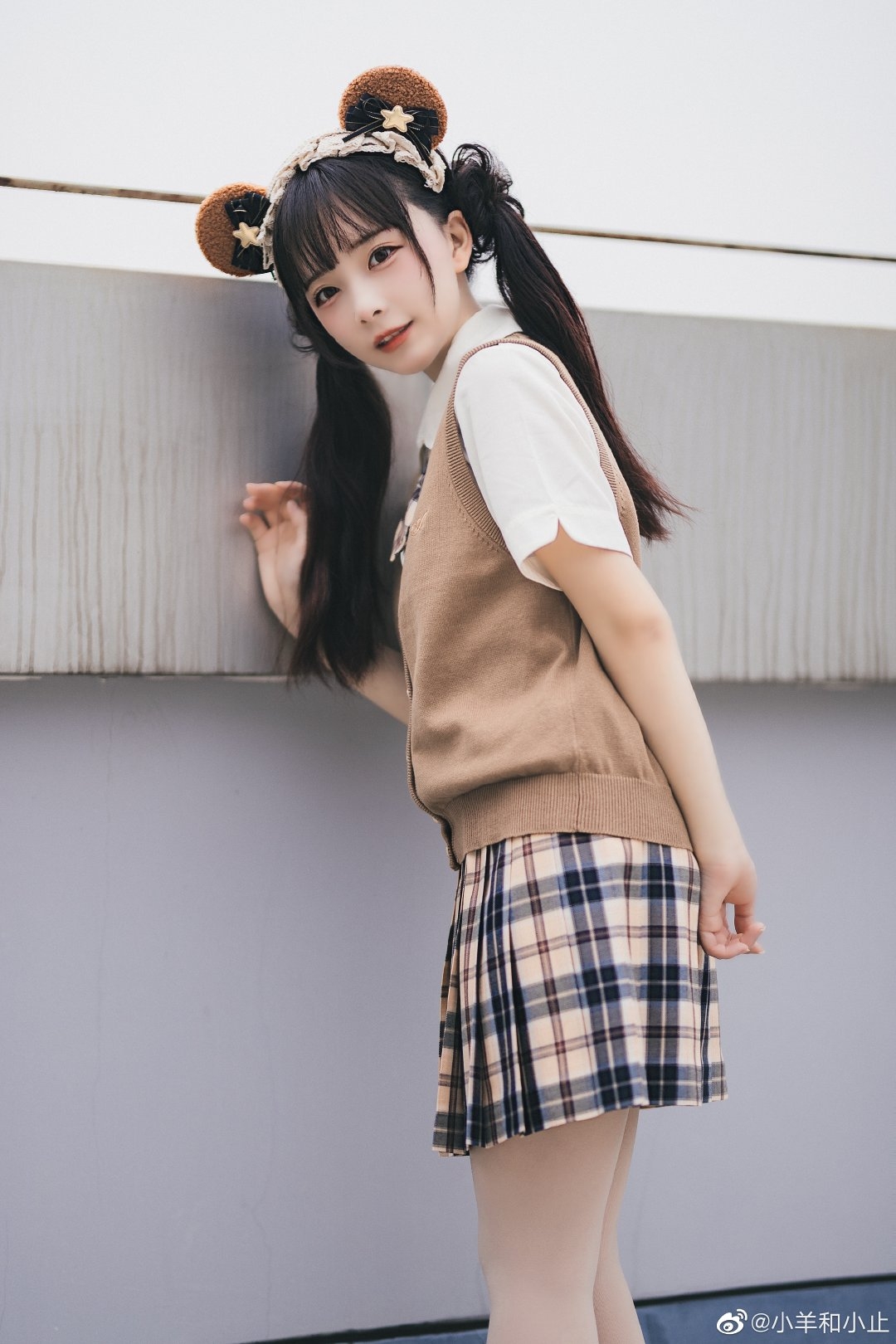 双马尾百褶裙投个五焦行不行