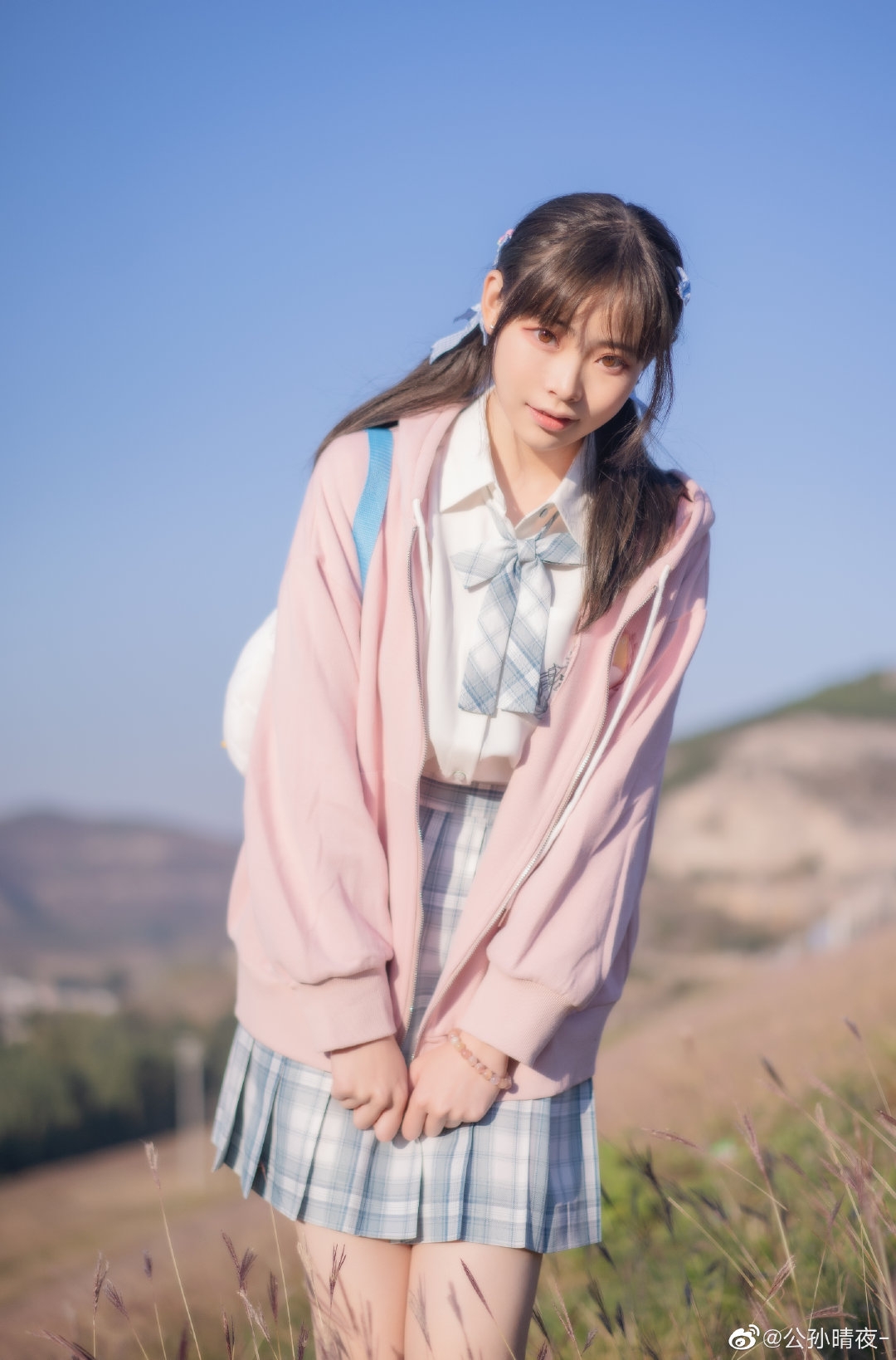 双马尾,百褶裙,投个五焦行不行