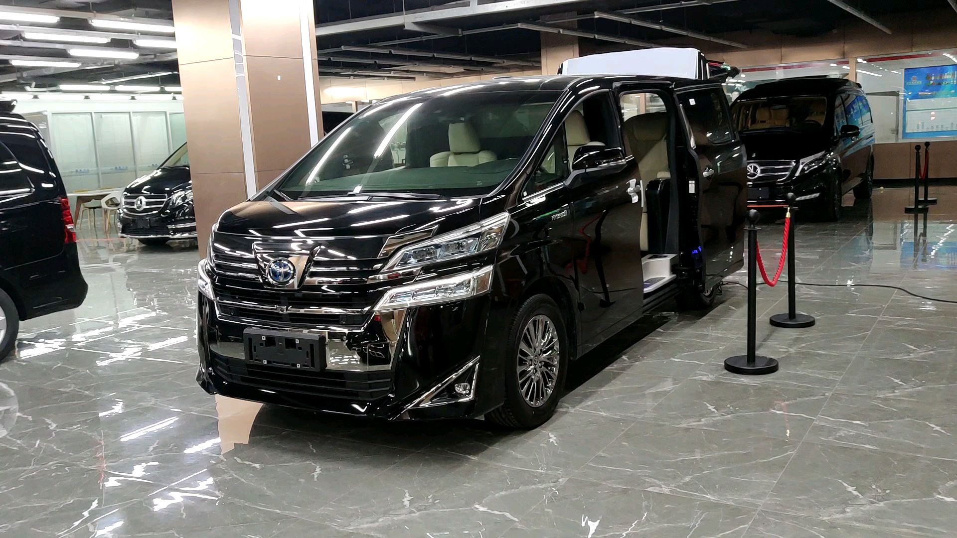 威尔法4坐雷克萨斯lm内饰隔断米色内饰纯4坐商务车,7改4