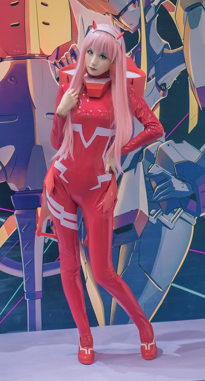 cos《darling in the franxx》02小姐姐,性感紧身衣,可爱美少女