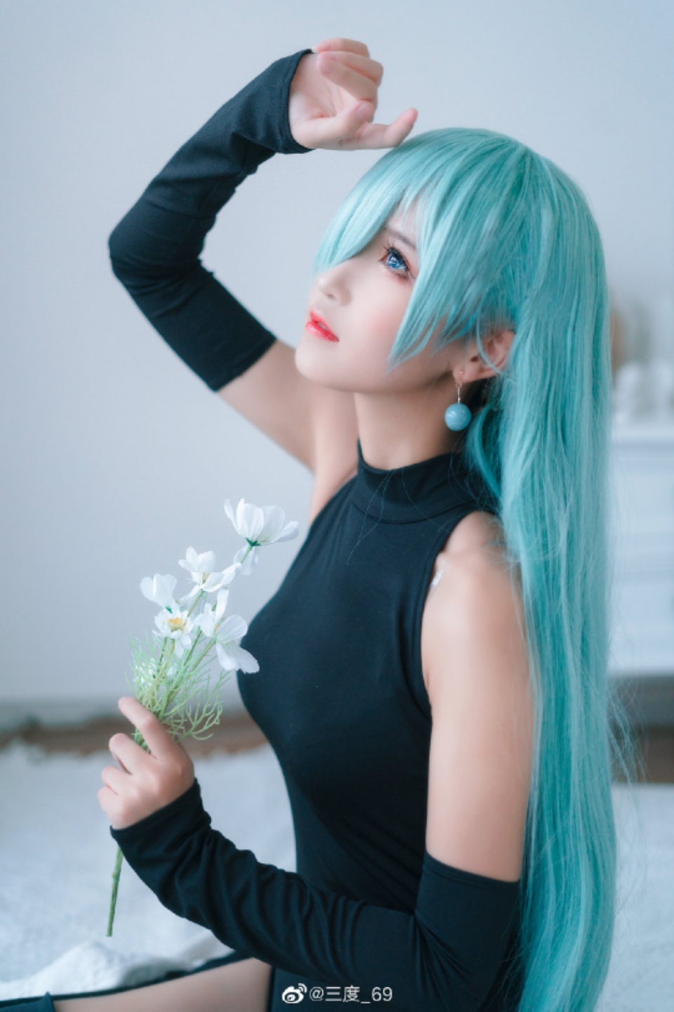 cos《七大罪》伊丽莎白·里昂妮丝,性感紧身衣,长腿御姐 - acfun弹幕