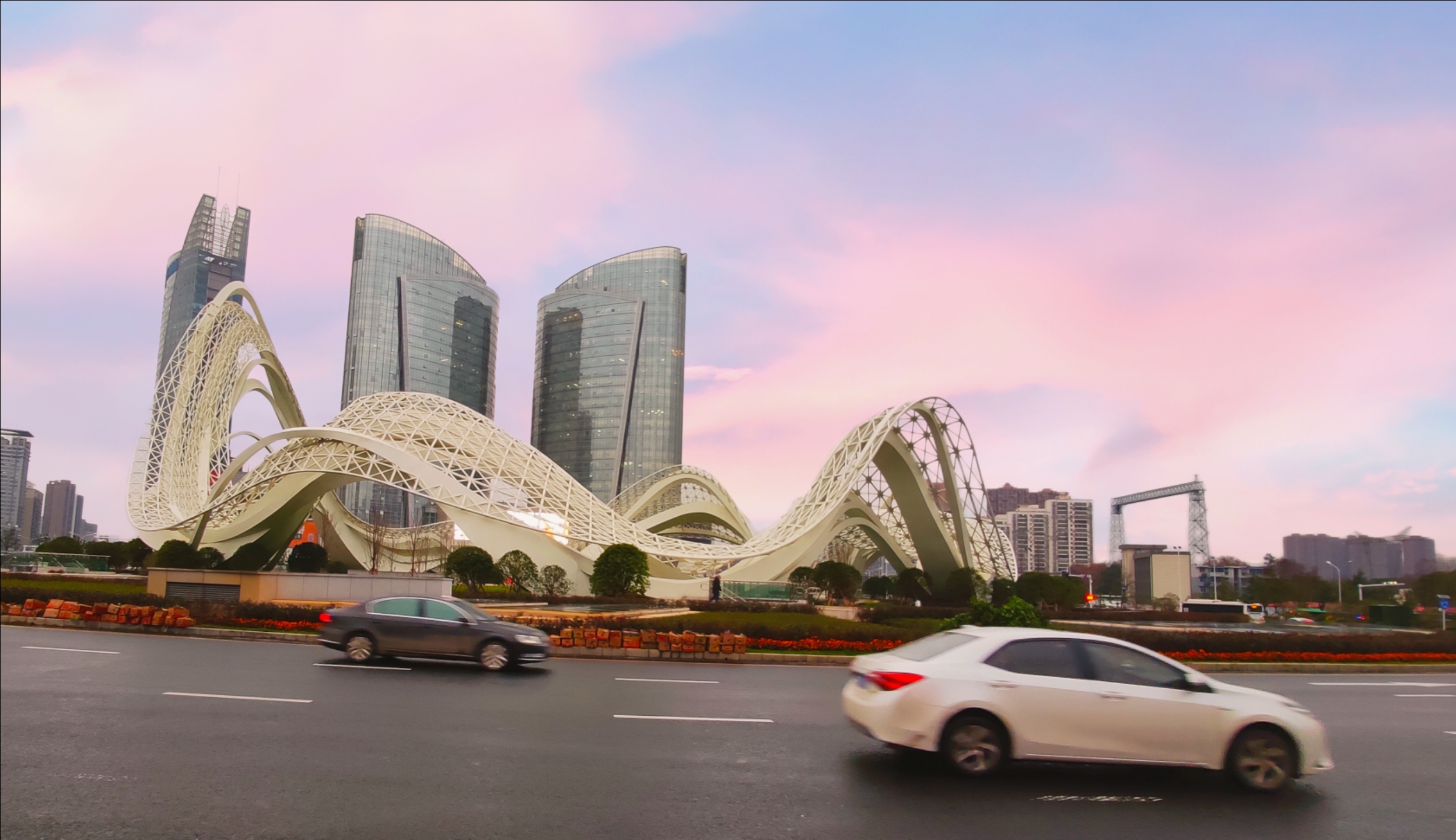 游图2020武汉光谷广场转盘重生