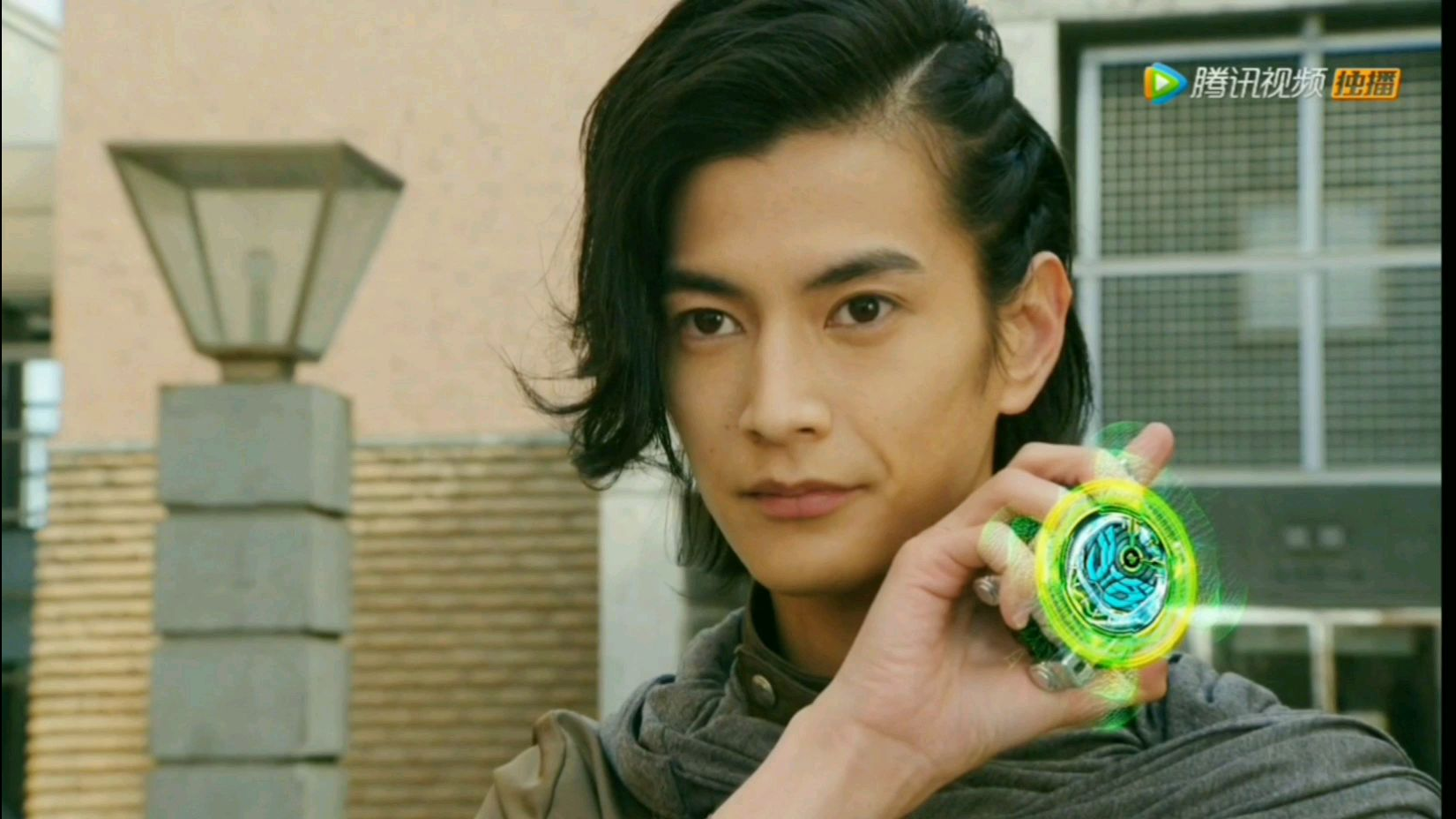 假面骑士沃兹全形态配音