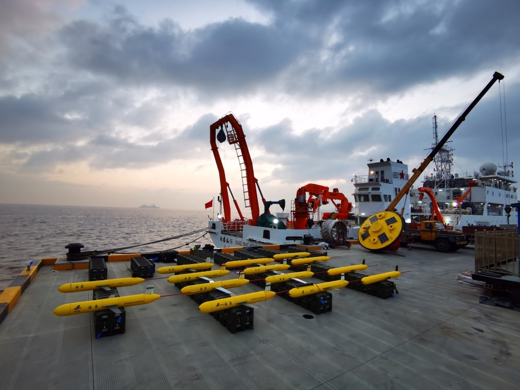 探秘龙宫的深海精灵之水下滑翔机海翼号