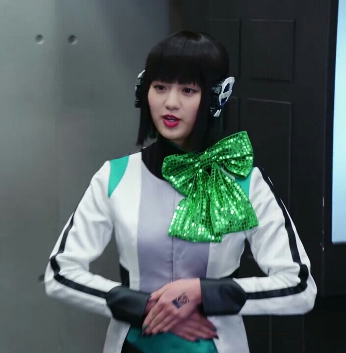 愚人节大放送伊兹老婆好看的图片