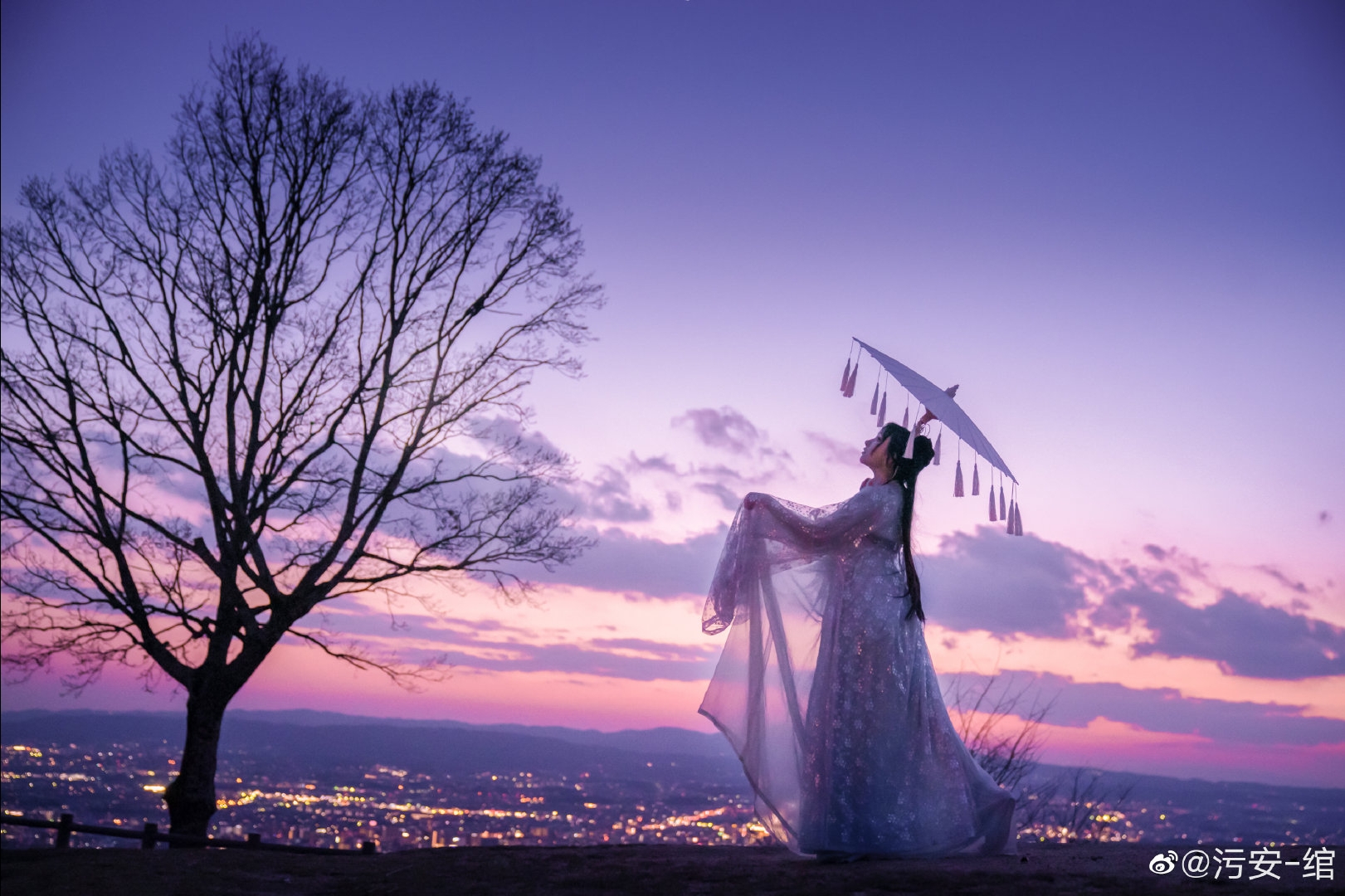 汉服小姐姐,身披五彩霞衣,纵春风十里,也不如你 - acfun弹幕视频网