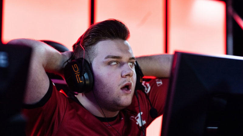 csgo:沙鹰之神niko,被niko击杀是什么体验?受害者视角.