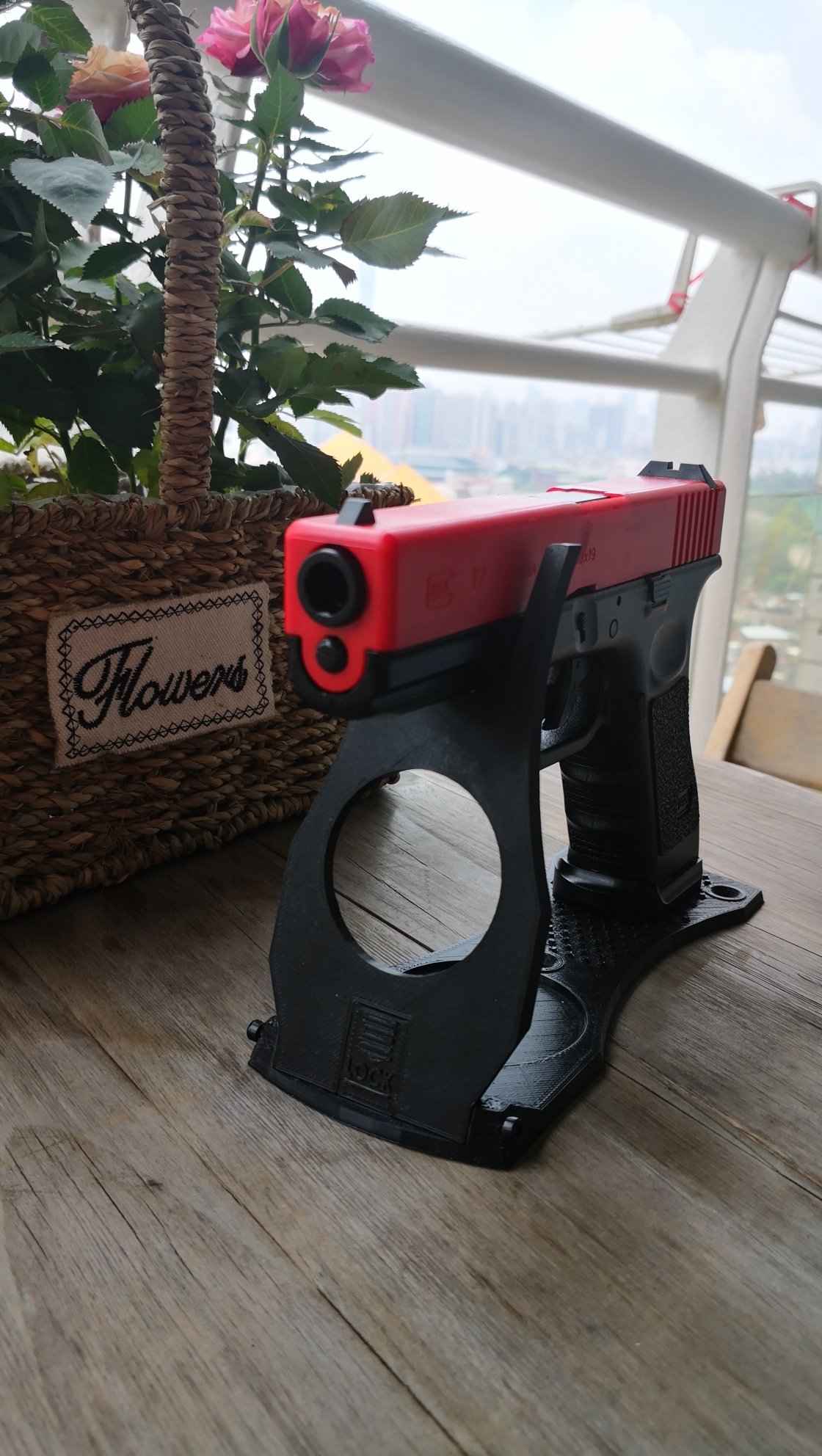 红枪之美美在艳丽