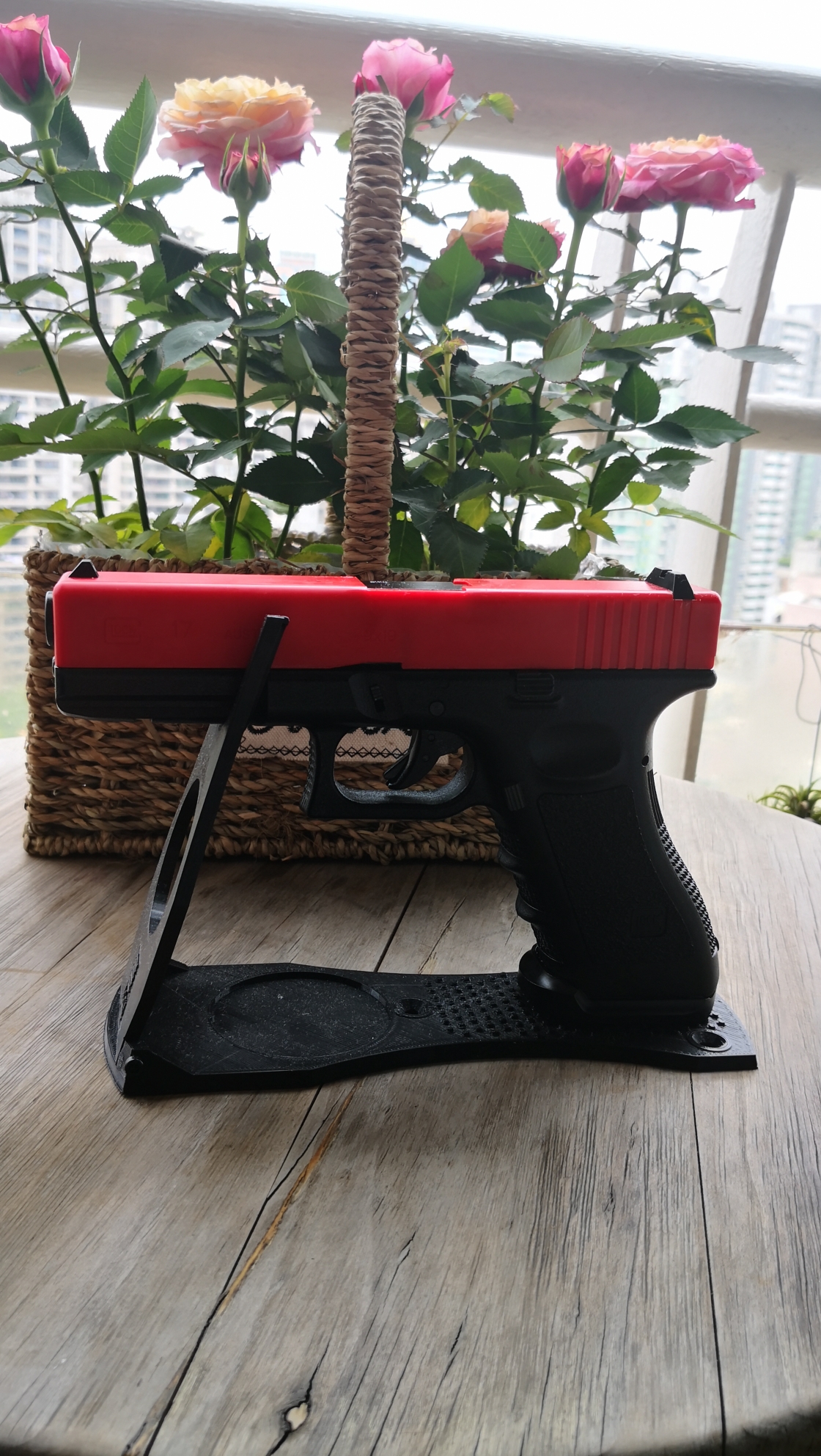 红枪之美美在艳丽