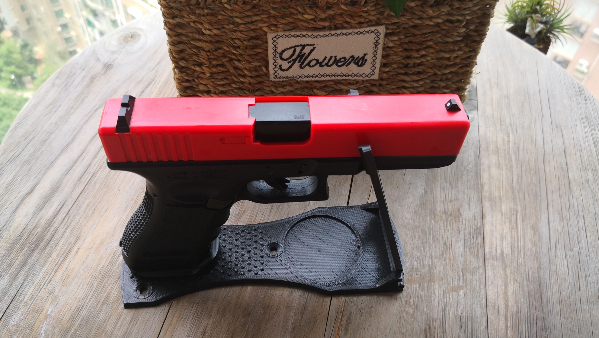 忽必烈p1的原厂塑料滑套其实色彩还是蛮不错的,光线足够的情况下,十分