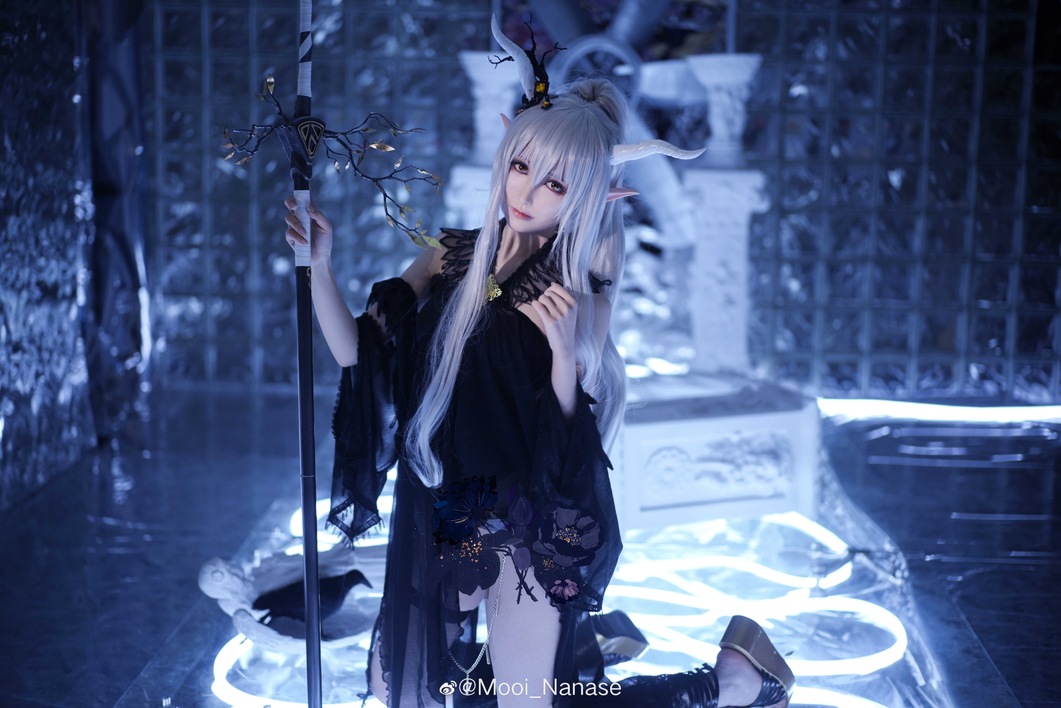 cos明日方舟闪灵性感高挑小姐姐