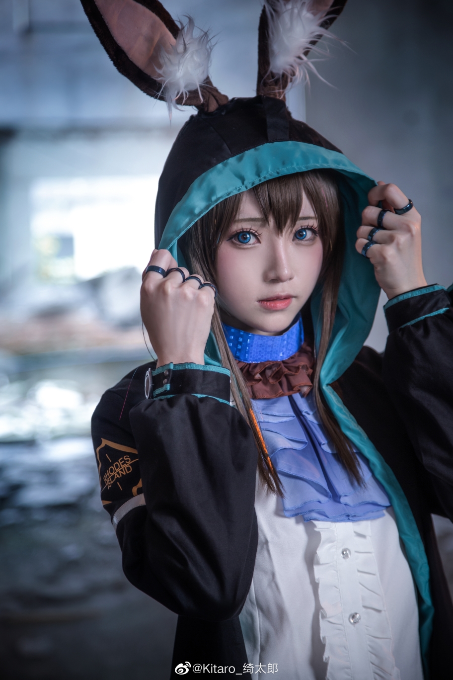 cos明日方舟阿米驴超短裙长丝袜投个五焦怕不怕