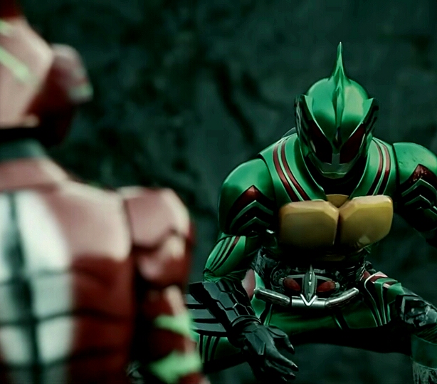 假面骑士amazons水泽悠变身