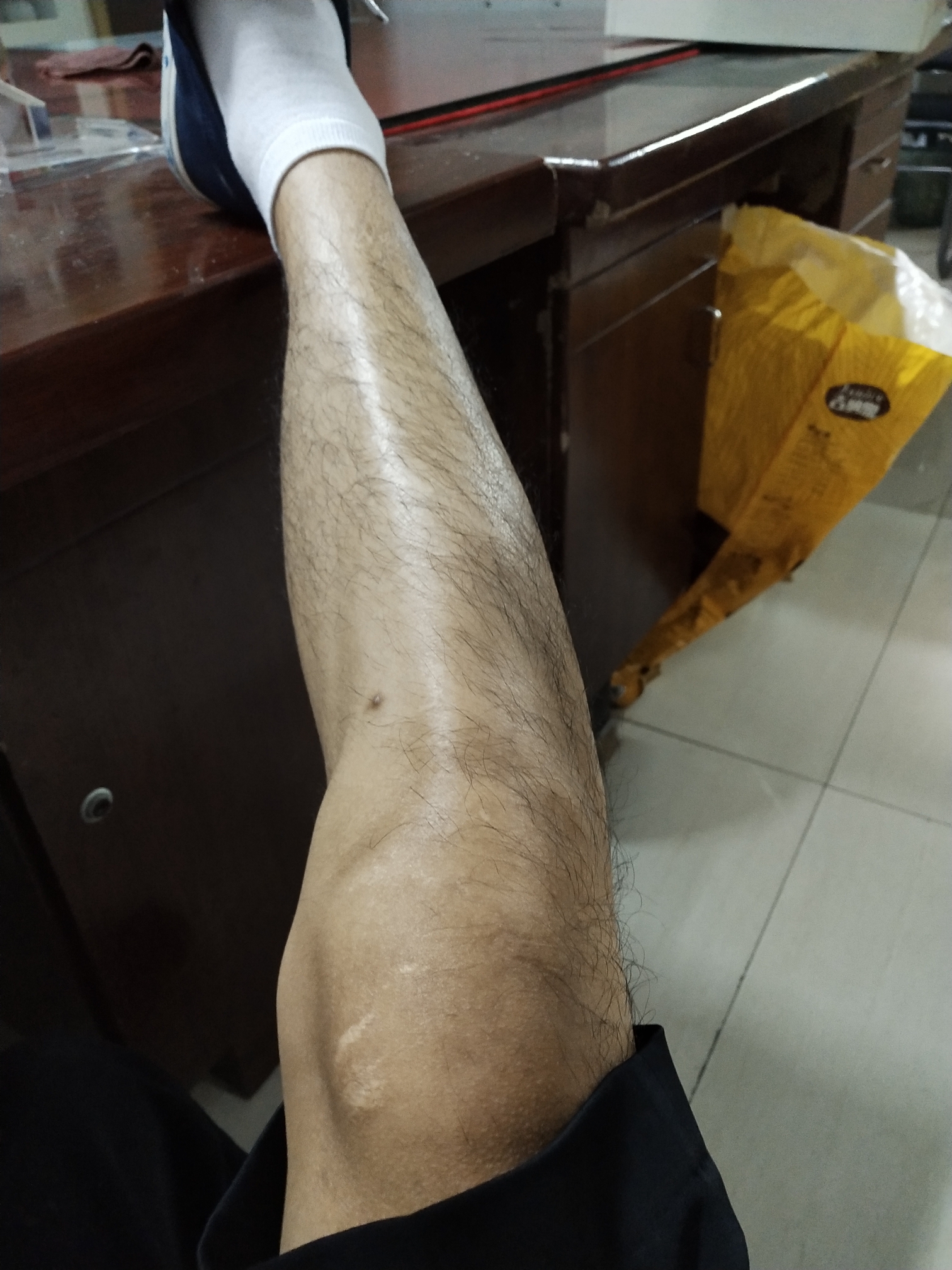 今天看动态里很多男的发白丝那让你们见识一下什么才是真男人