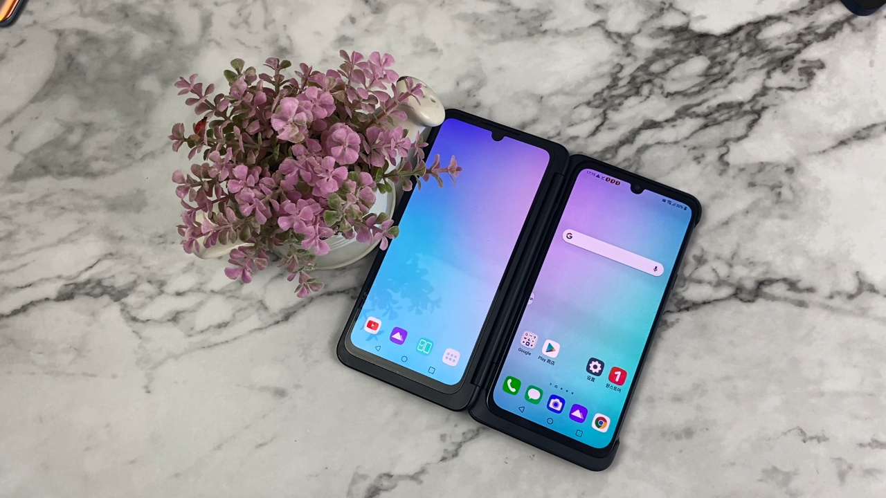 折叠屏哪家强?华为三星都不行,还得看lg v50!