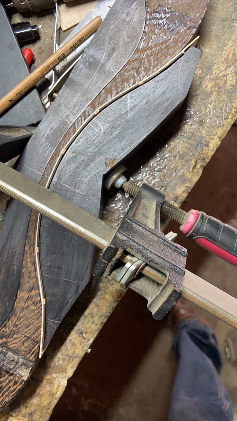 手工贴制作一把美式猎弓