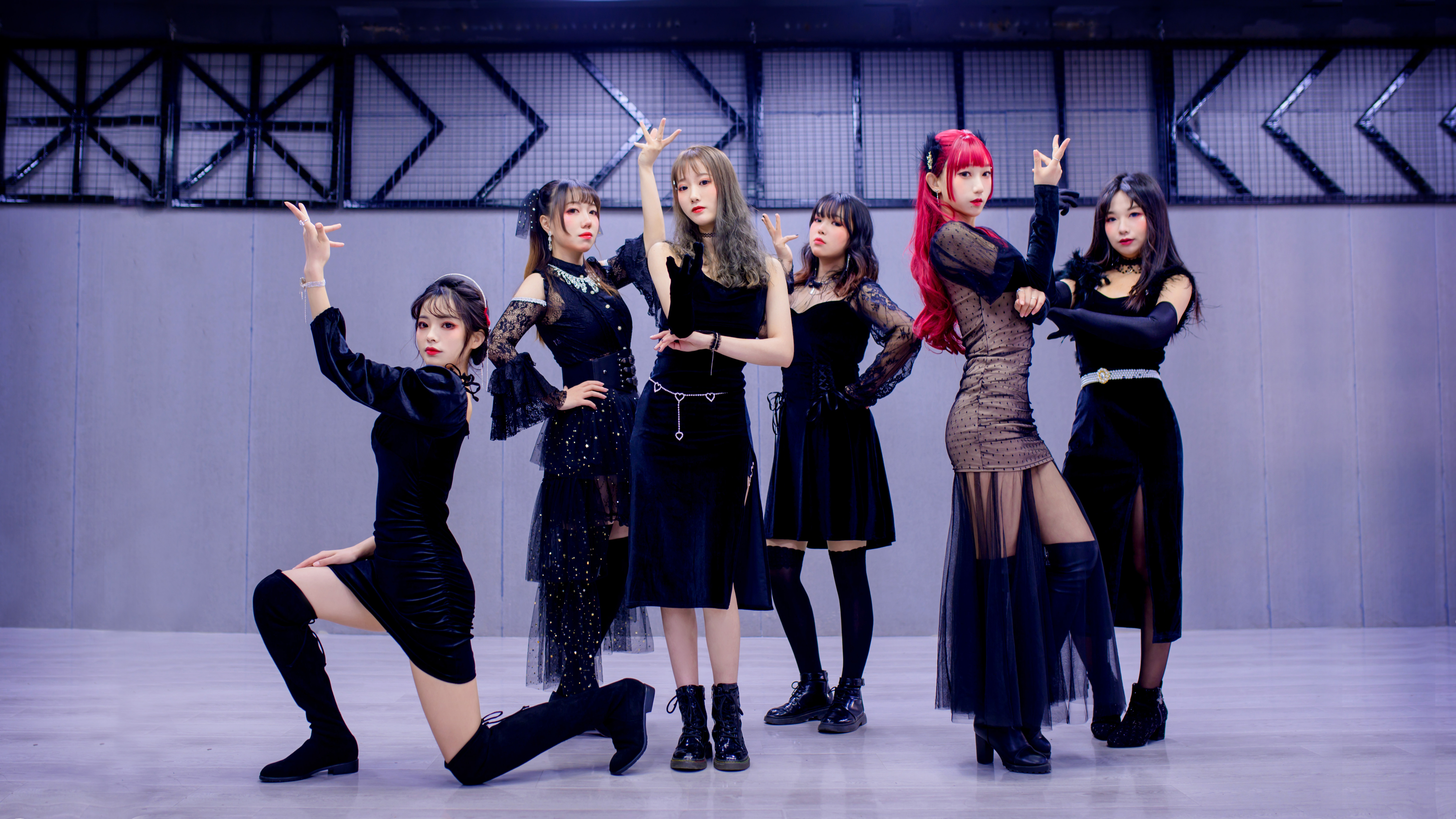 mj辣妹女巫下蛊apple长腿女团华丽翻跳