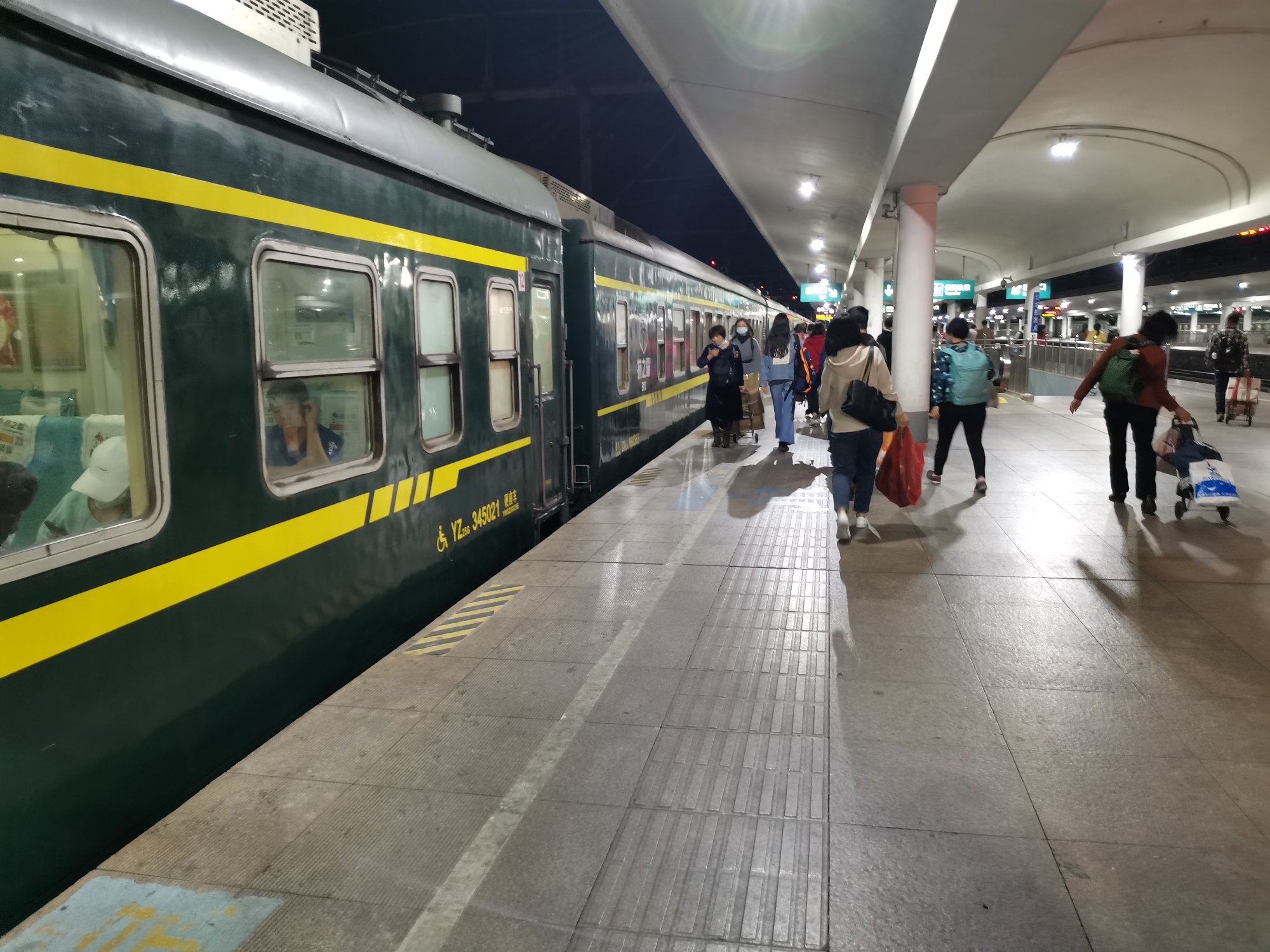 第一次坐火车懵懵懵