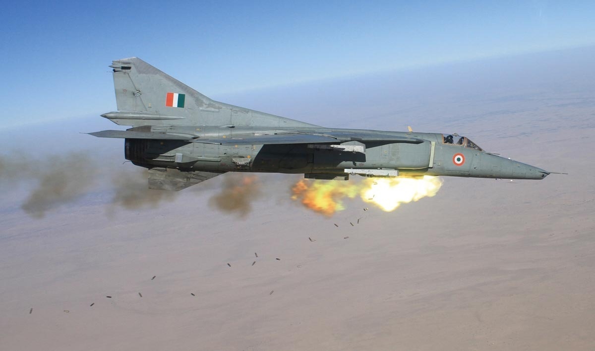 固定翼飞机的航炮开火瞬间 - acfun弹幕视频网 - 认真你就输啦 (?ω?