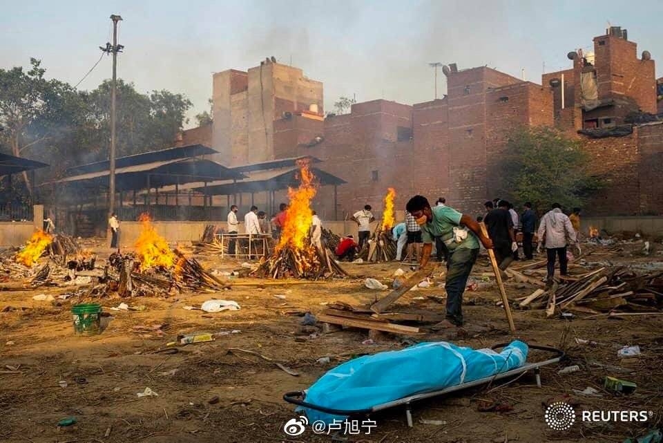 印度新冠疫情临时火化现场路透社图676767