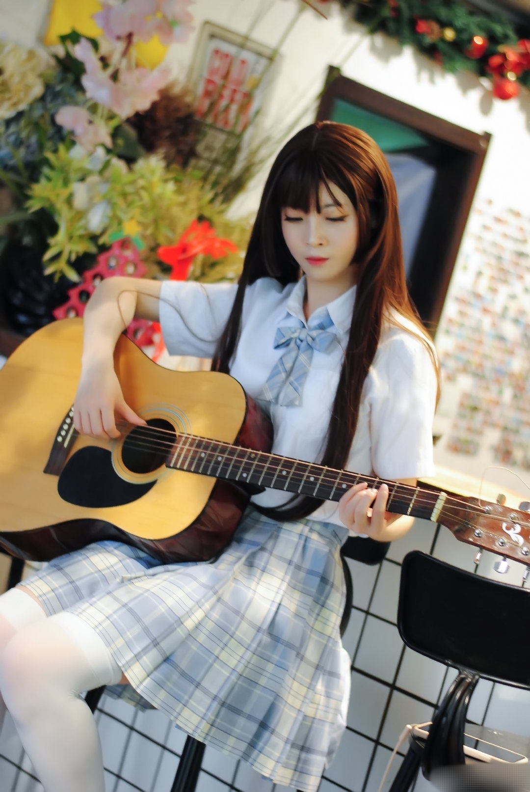 白丝jk制服美少女的绝对领域为何这么吸引人