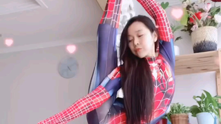 女蜘蛛侠紧身衣简直是犯规级别的诱惑啊!!!