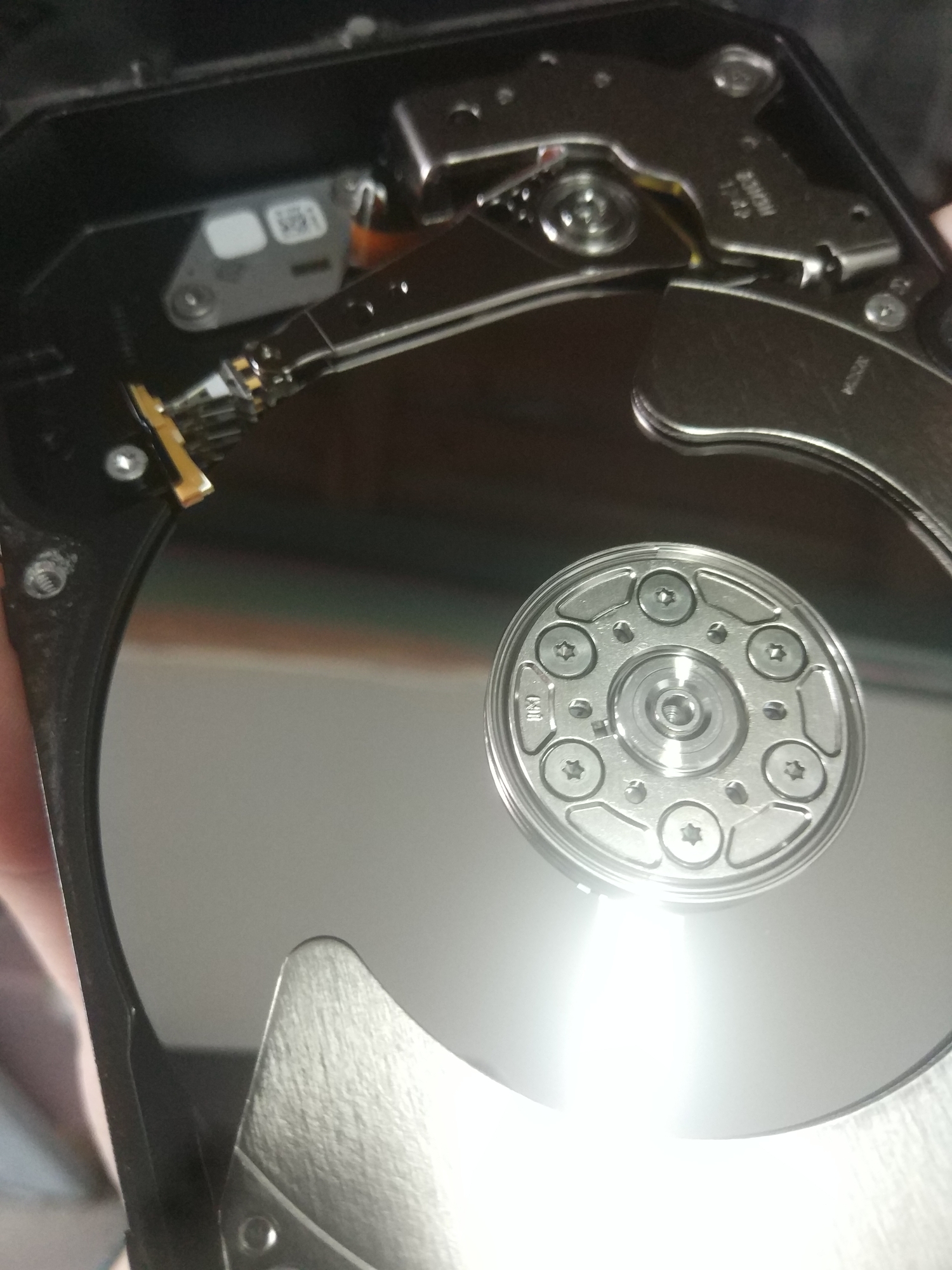 希捷3tb硬盘开箱及翻车拆解