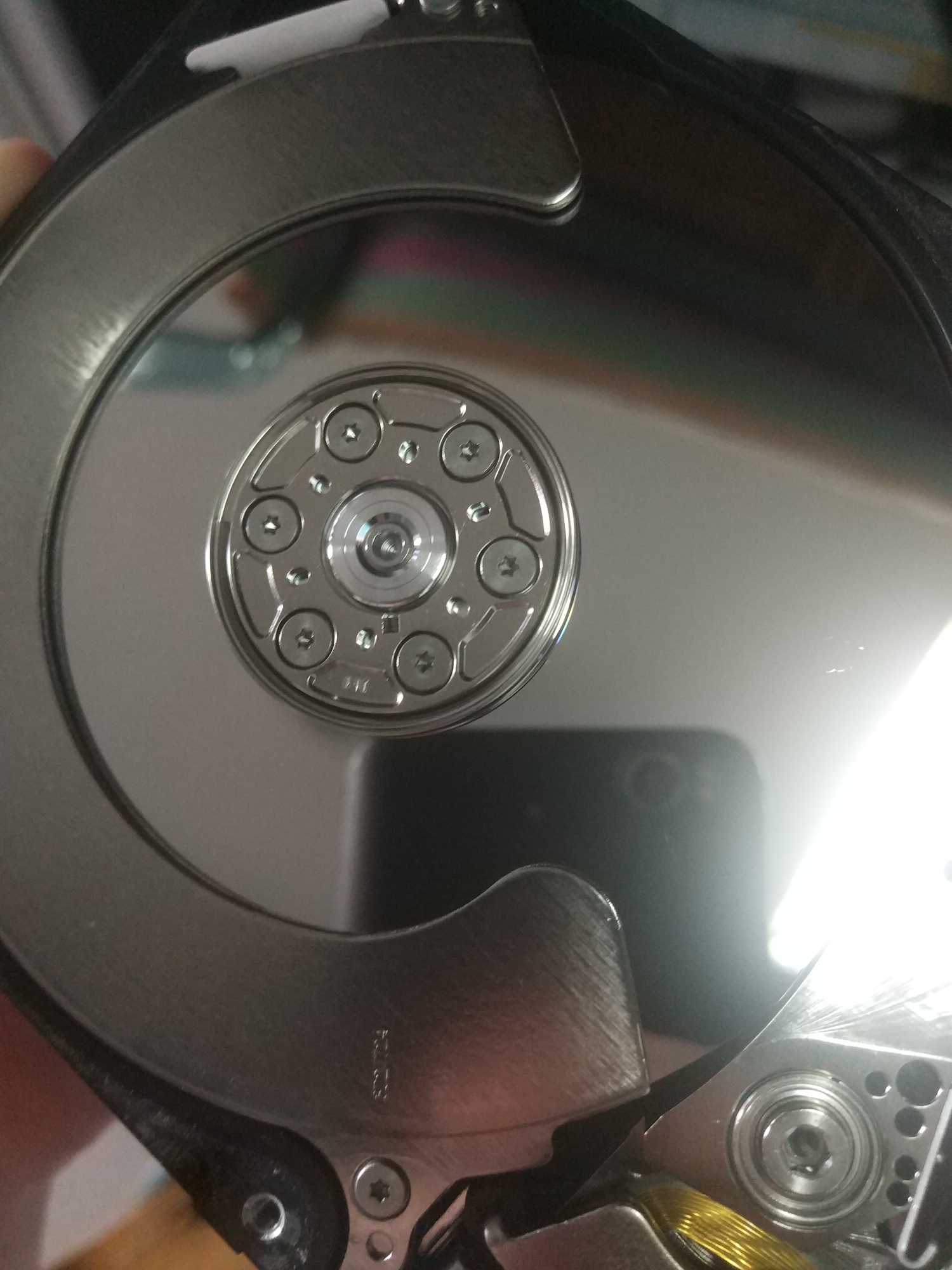希捷3tb硬盘开箱及翻车拆解