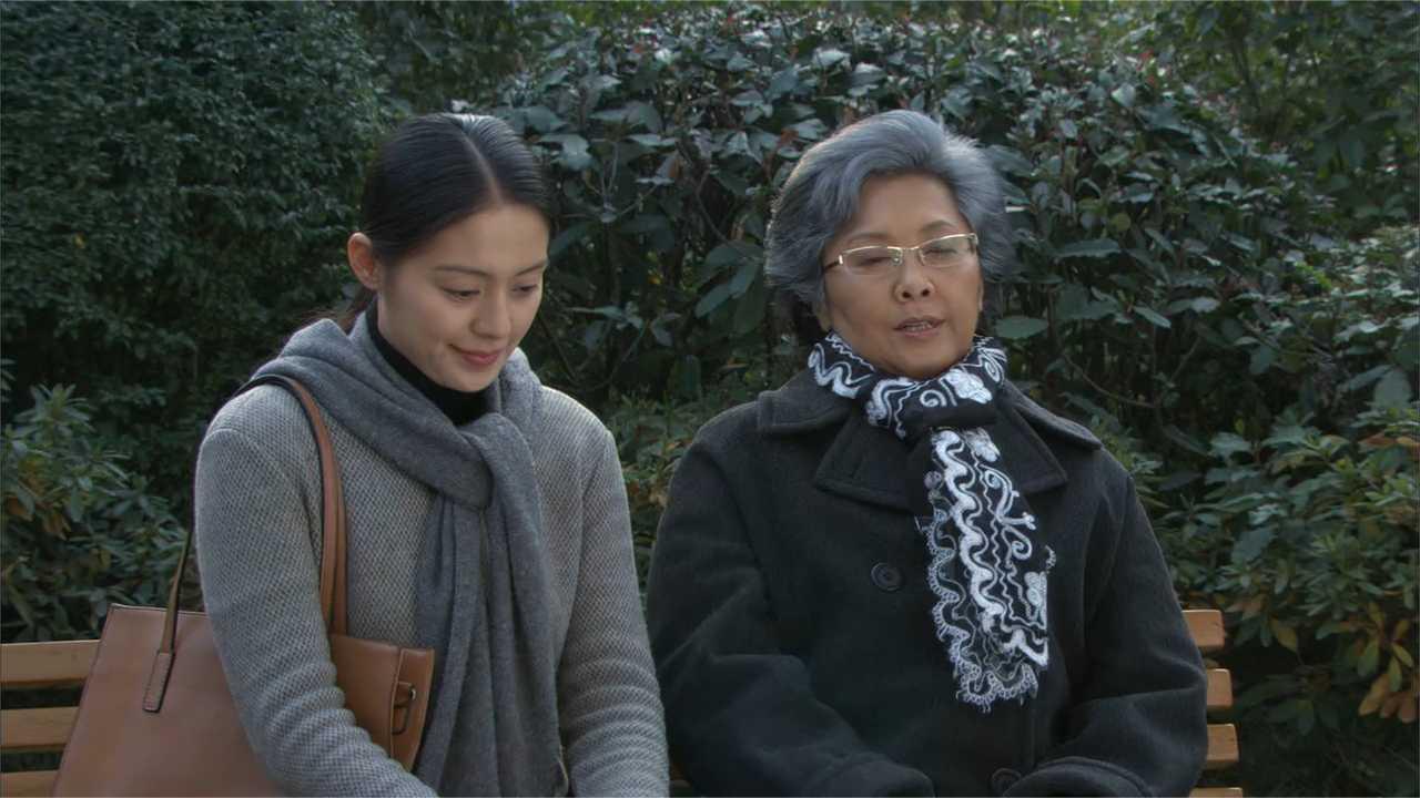 青果巷: 青果得知了王母的病情, 立马告诉王庚, 王庚听后自责起来