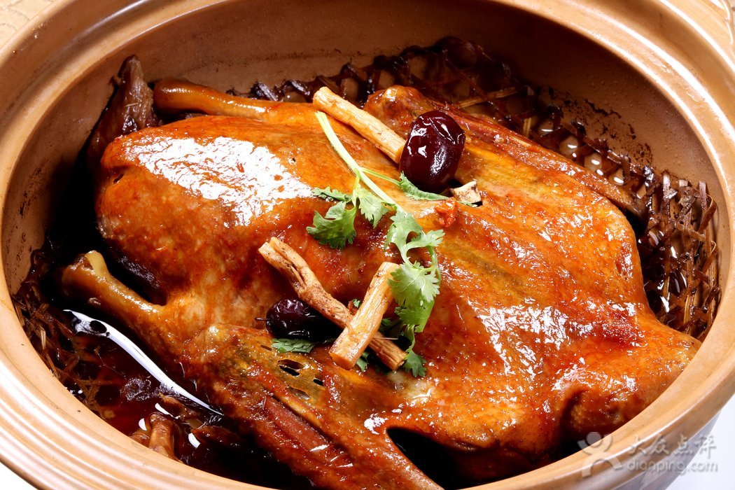 跨年夜自做的药膳鸭