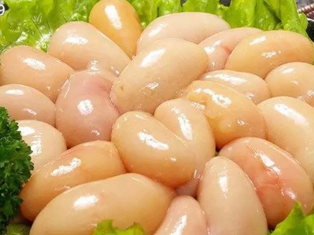 同样是适合爆炒和红烧,吃起来有点脆鸡拐鸡腿与鸡脚相接的那个拐拐 .