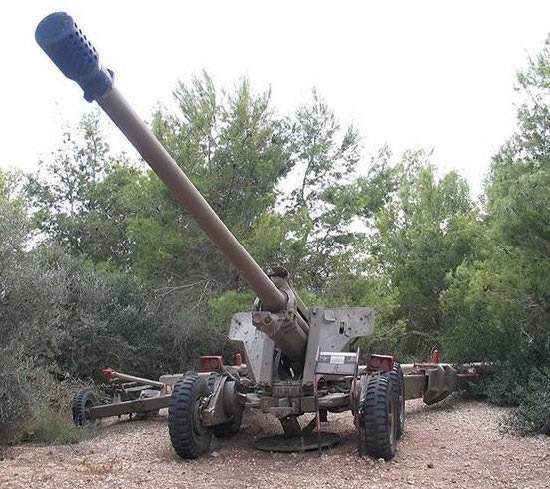 朝鲜军队的m46,作为岸防炮,大口径加农炮一向是主力