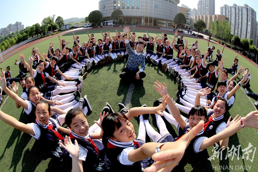 这才是小学毕业照的正确打开方式!