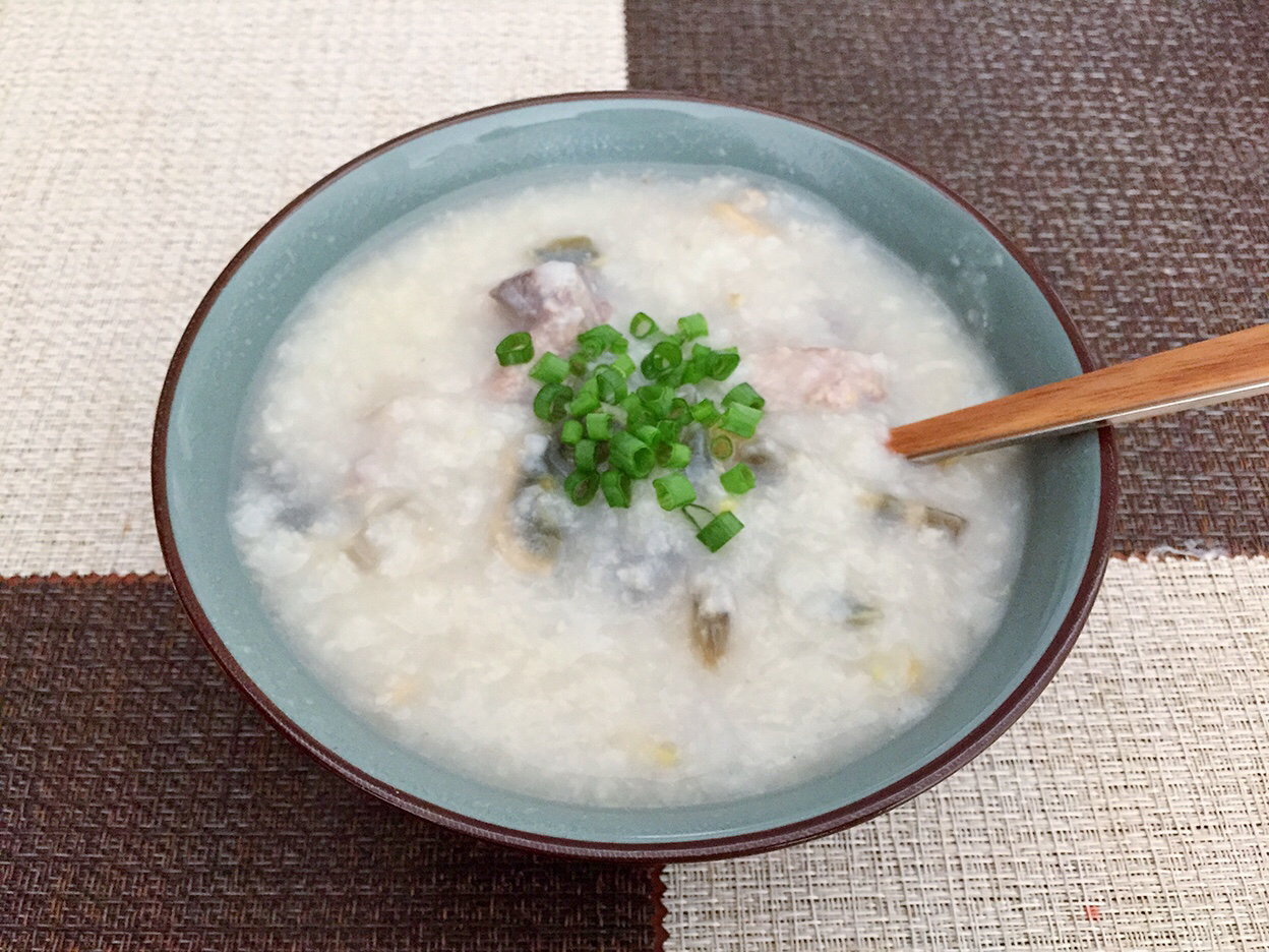 番外&middot;排骨皮蛋粥
