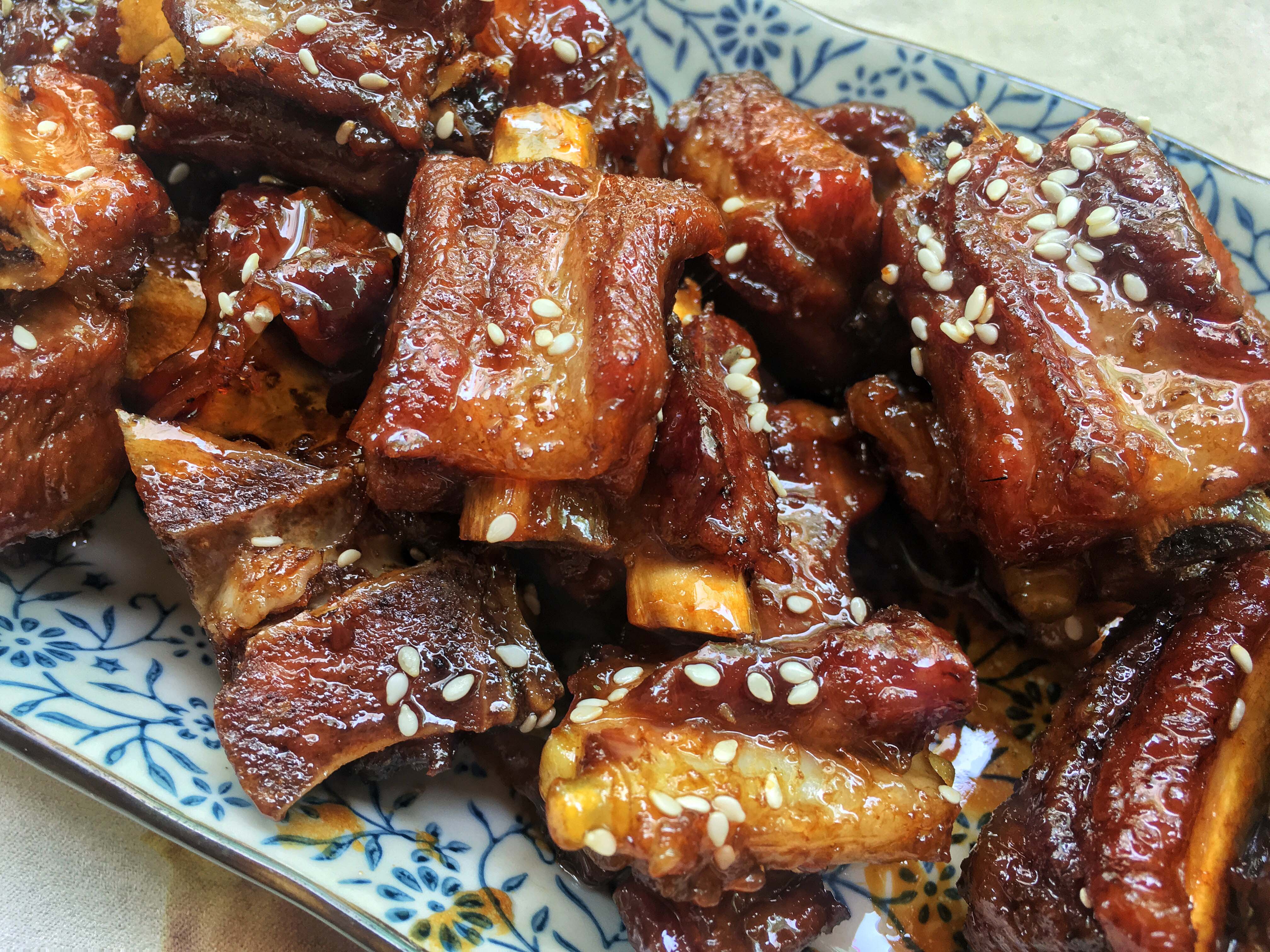 糖醋排骨,酸甜软嫩,看着都流口水!