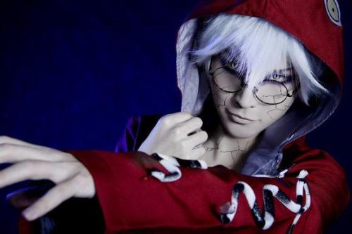 药师兜:是他在孤儿院时院长药师野乃宇起的名字;"药师"的姓氏则是继承