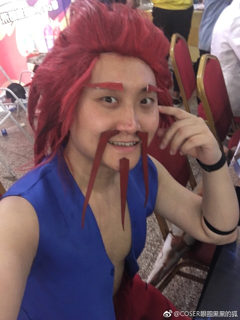 乌鸦坐飞机黑虎阿福cosplay以及表情包