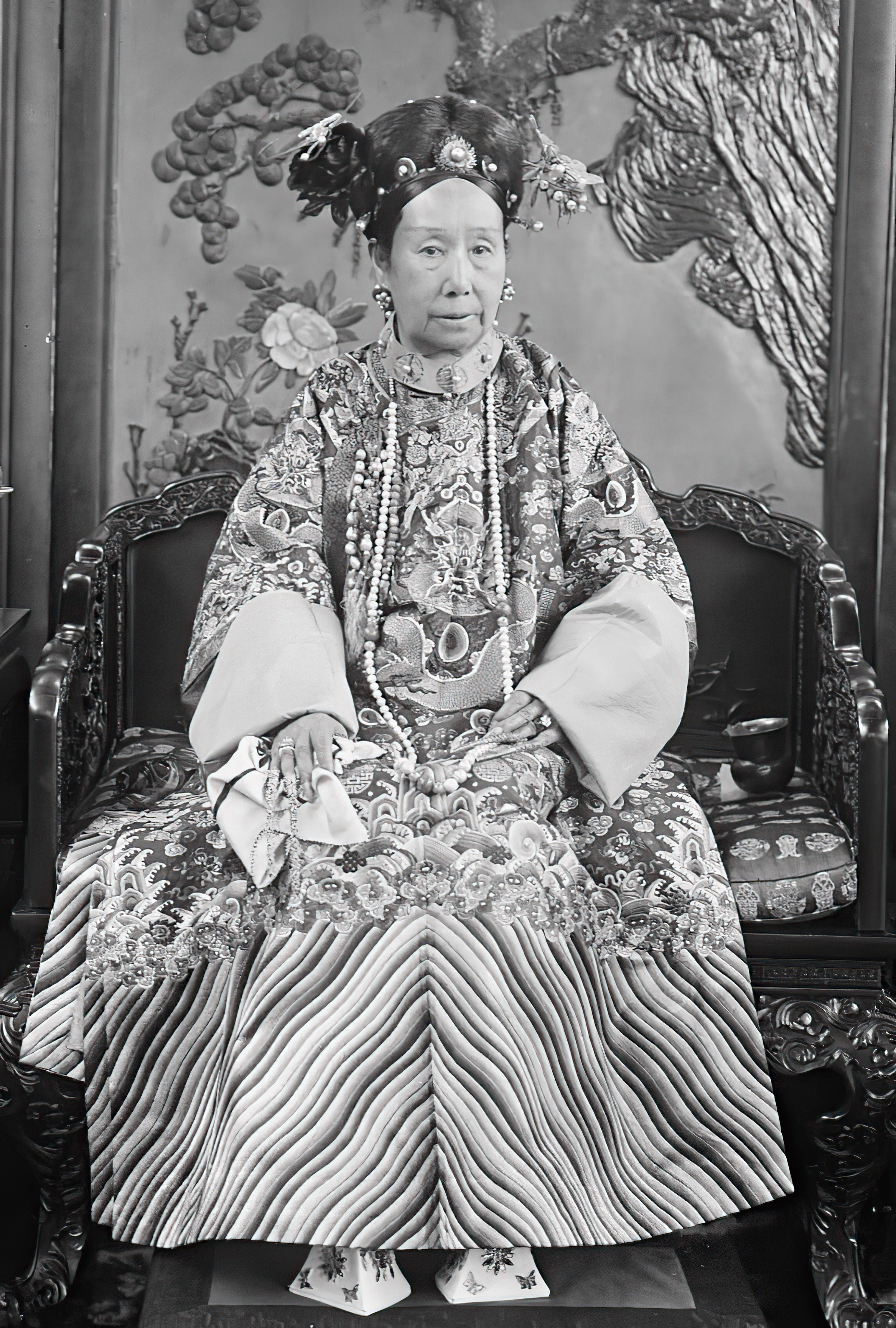 全网罕见最新流出慈禧13张高清老照片转载自图游华夏文章已更新ai彩色