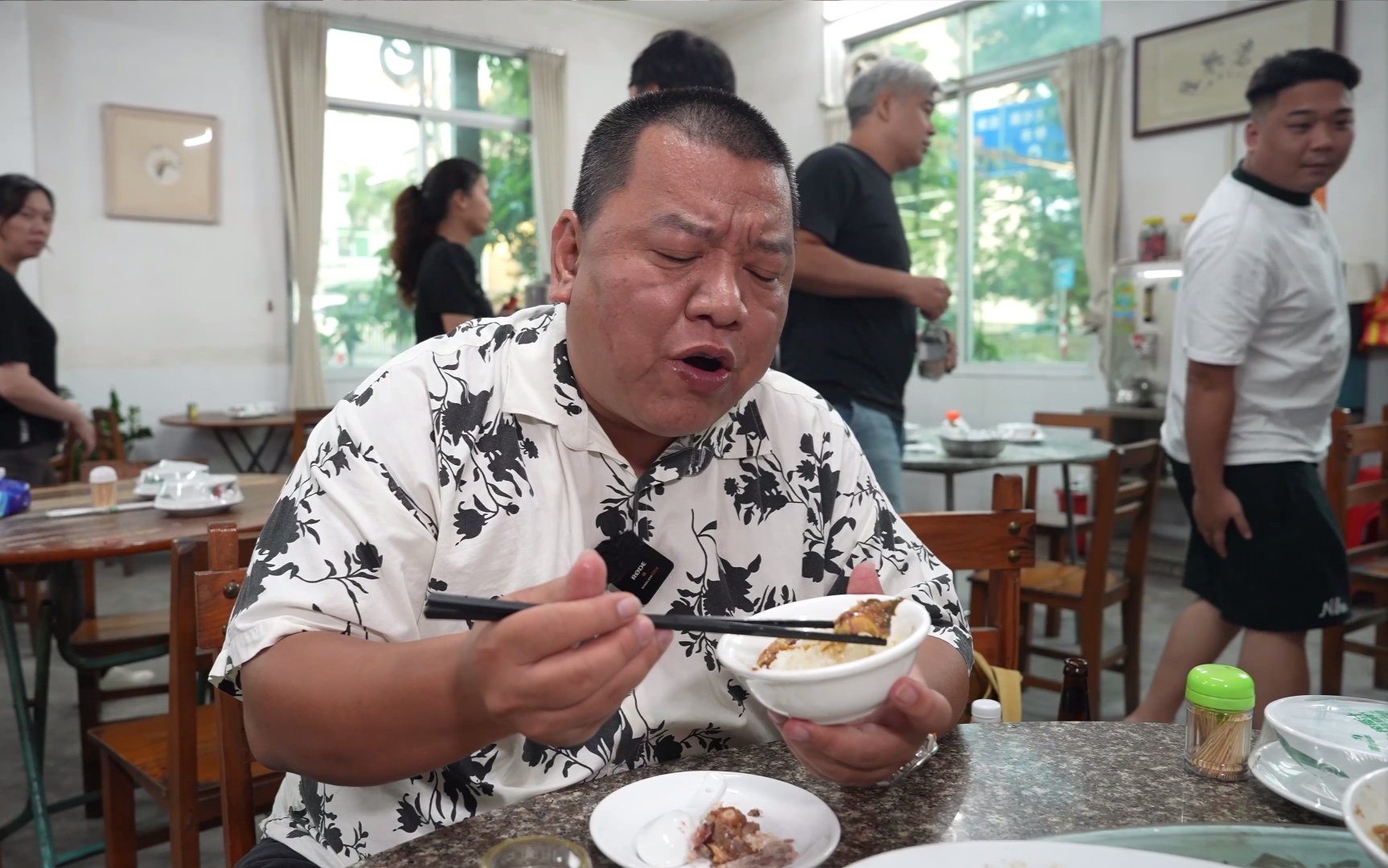 蒸鸡蒸排骨蒸肉饼三板斧打遍天下！没有花哨，全是实在的味道！