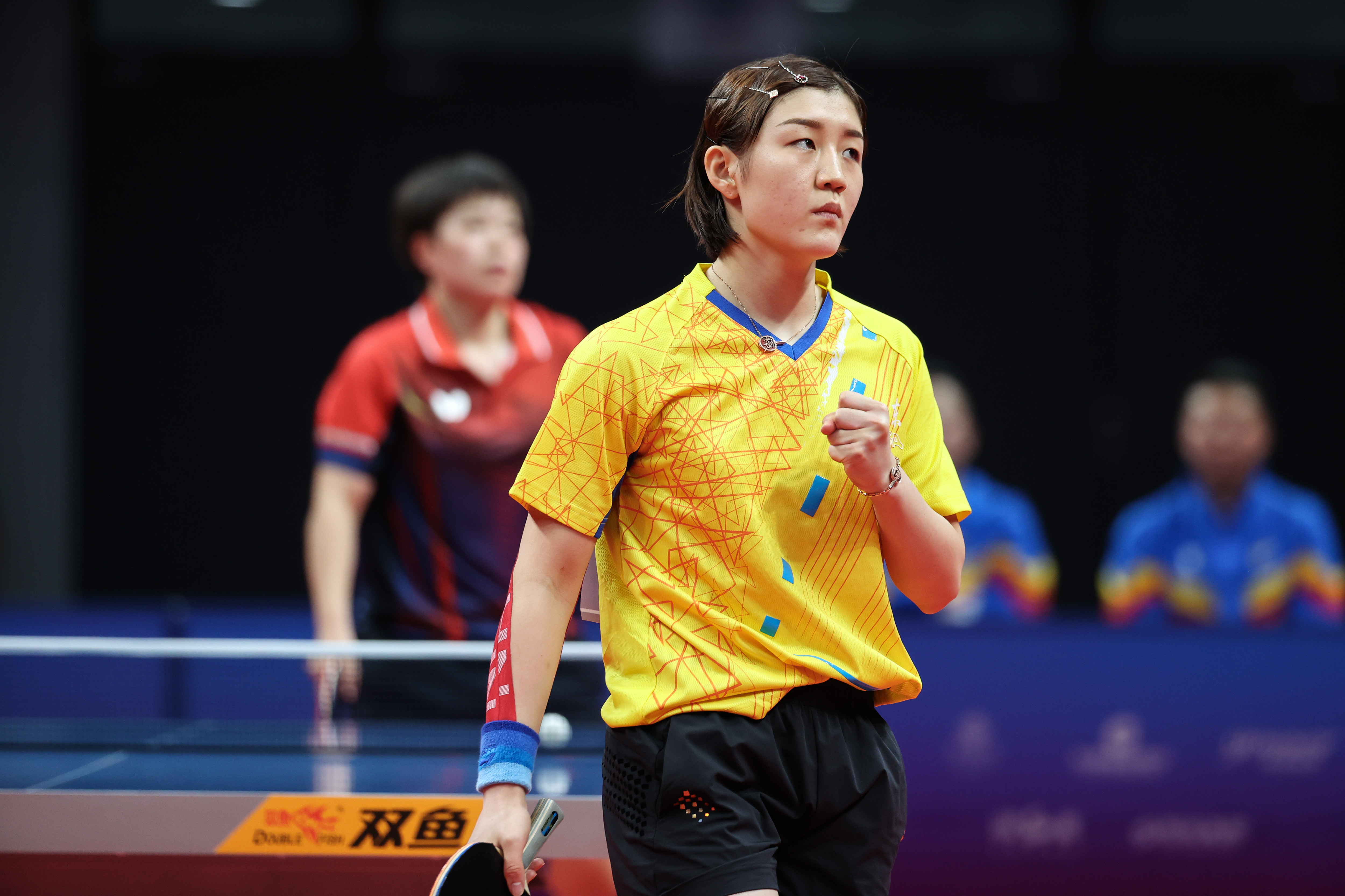 辽宁乒乓女团夺金!3