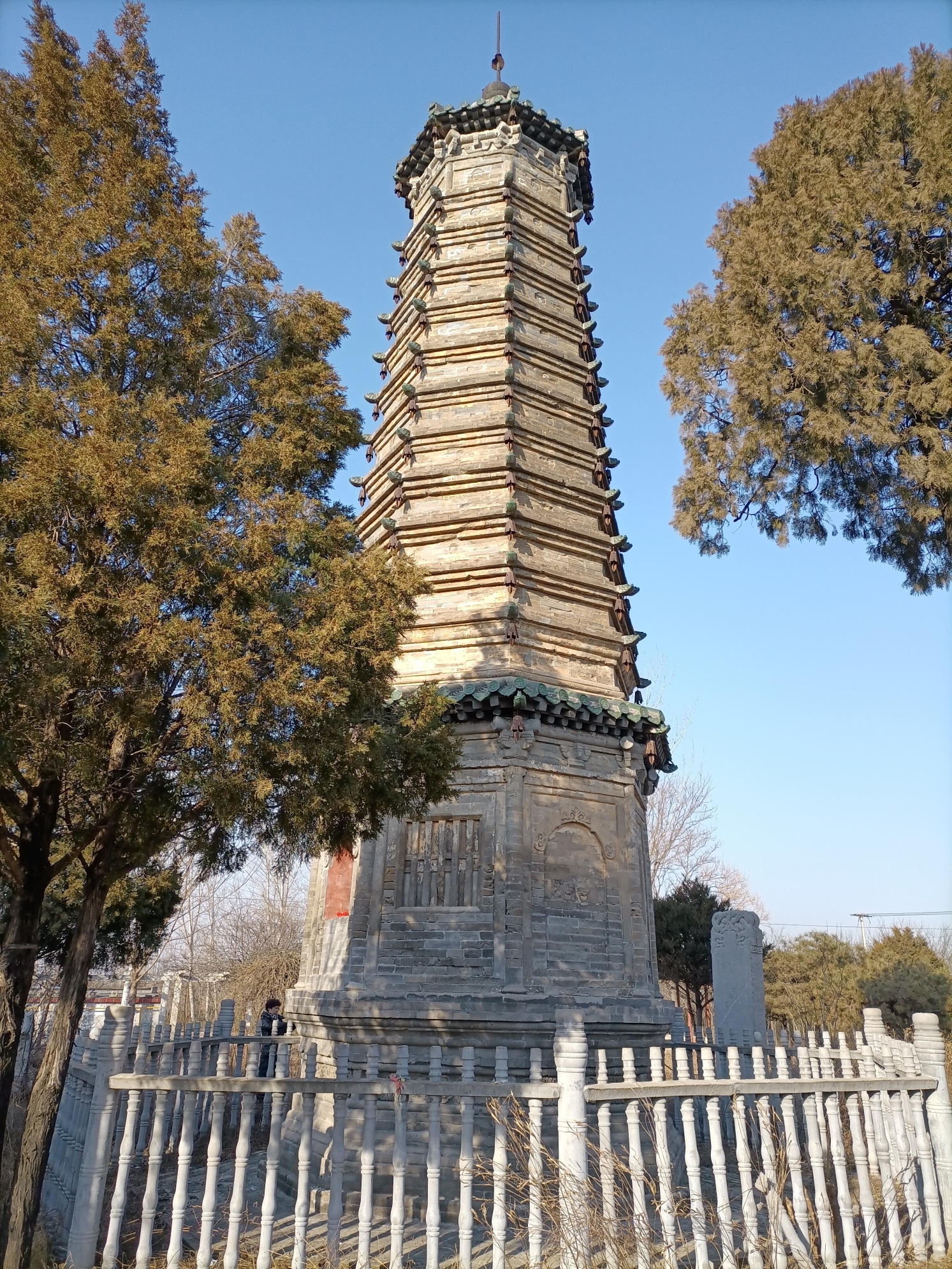 燕子塔前话燕太子丹和荆轲以及保定人