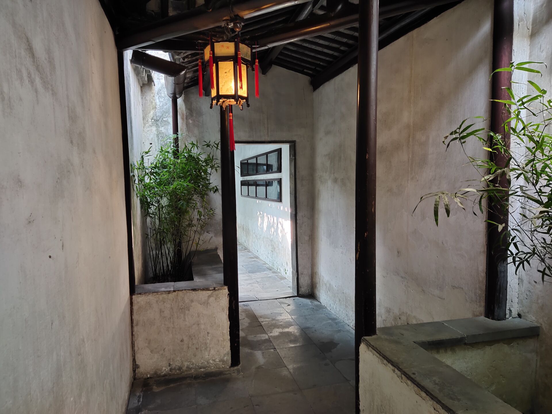 奔走在苏州留园