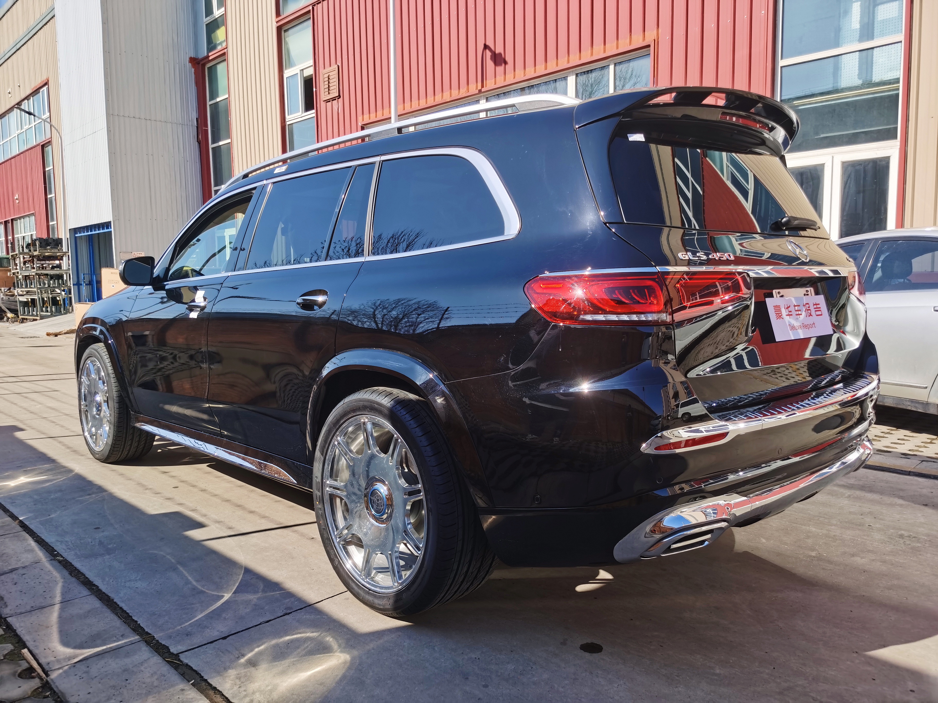 一台平行进口版奔驰gls450,如何秒变400多万的迈巴赫gls600?